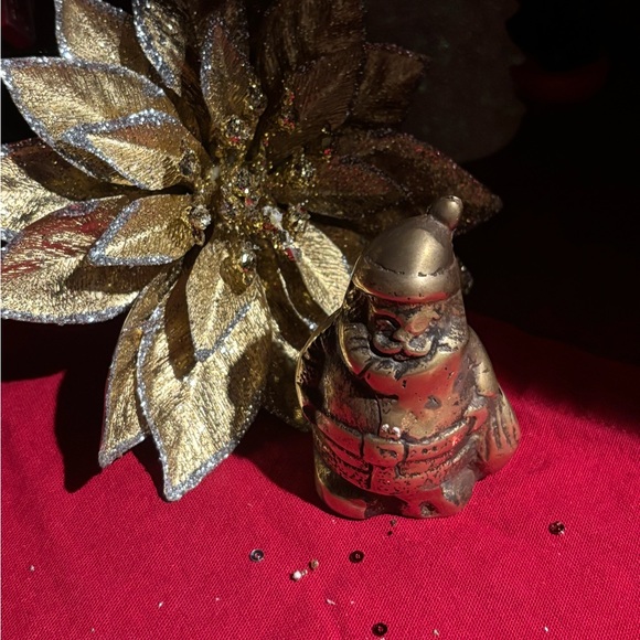 Brass Mann Korean  Santa Figurine - Picture 8 of 11